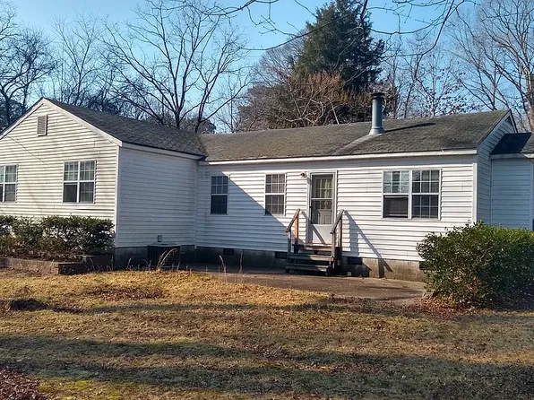 102 Kentucky Dr, Yorktown, VA 23693