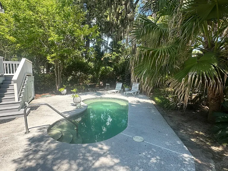 9 Royal Pointe Dr — Photo 9