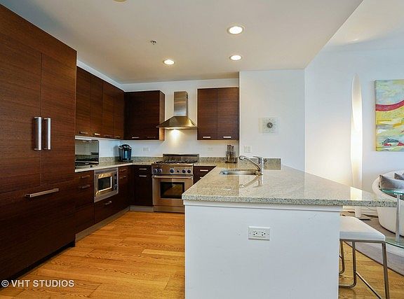 5th image of 240 E Illinois St APT 2906