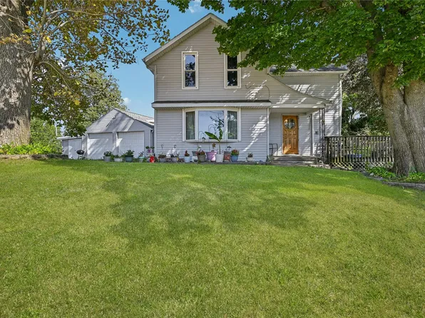 408 Union St, Norway, IA 52318