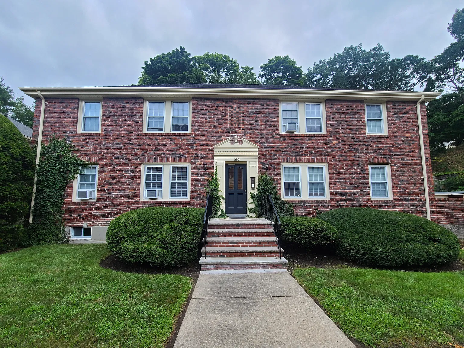 1 bed, 700 sqft, $2,300 — Photo 1