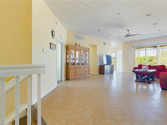3rd image of 9270 Belleza Way APT 202