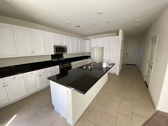 3rd image of 3187 E Olympic Dr
