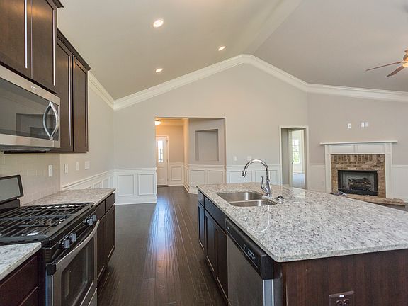 4th image of 7105 Ensworth Ct NW