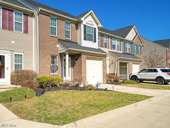 2nd image of 114 River Rock Way