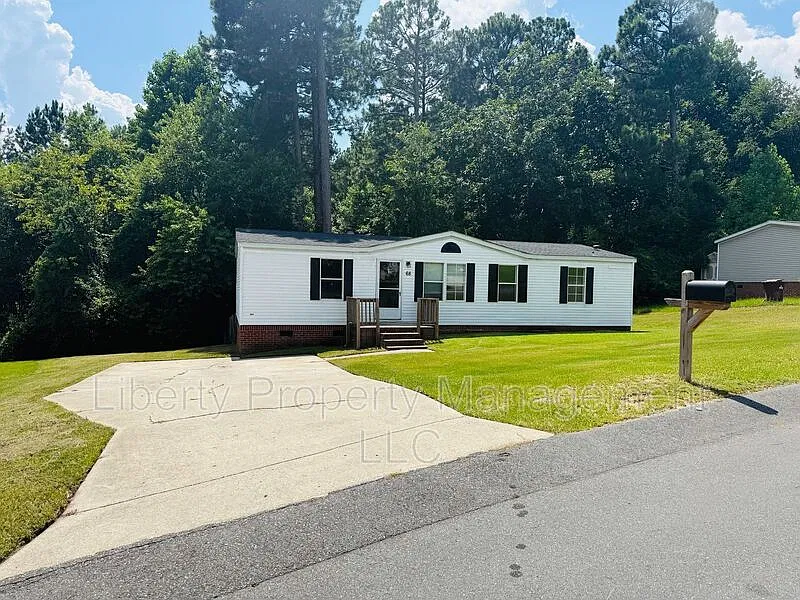 3 bed, 2.0 bath, 1100 sqft, $1,325 — Photo 2