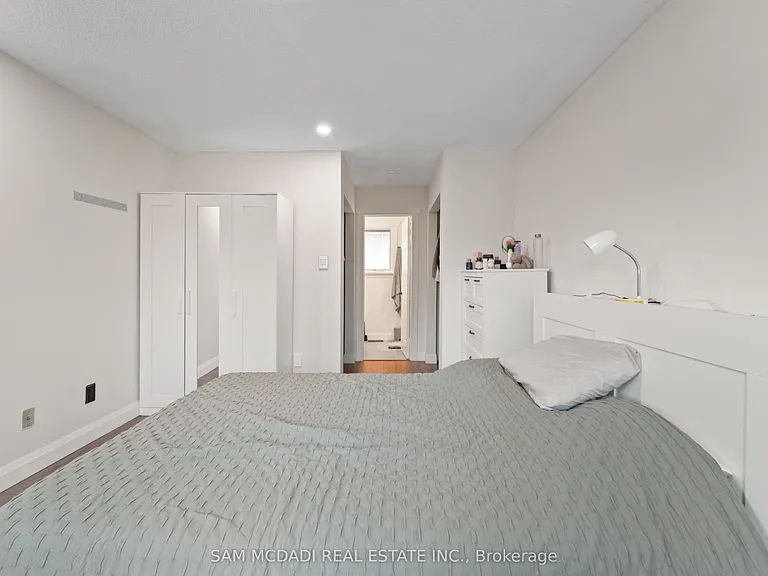 6251 Saltmarsh Ct — Photo 23