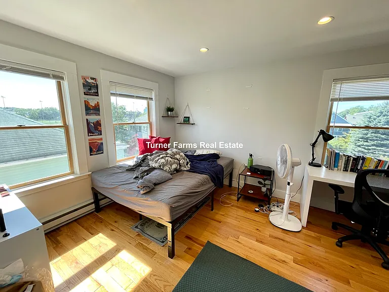 14 Renfrew St — Photo 45