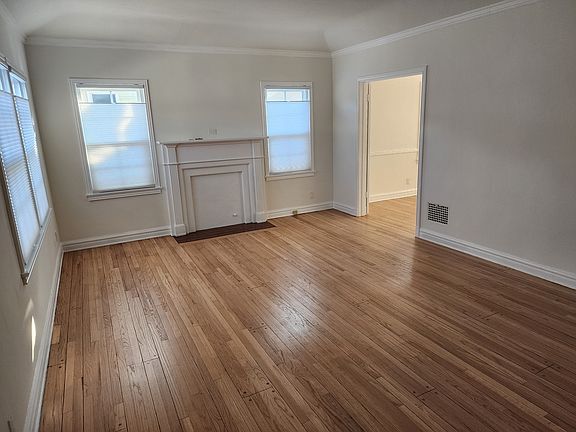 4th image of 241 1/2 S Hoover St #241-1/2
