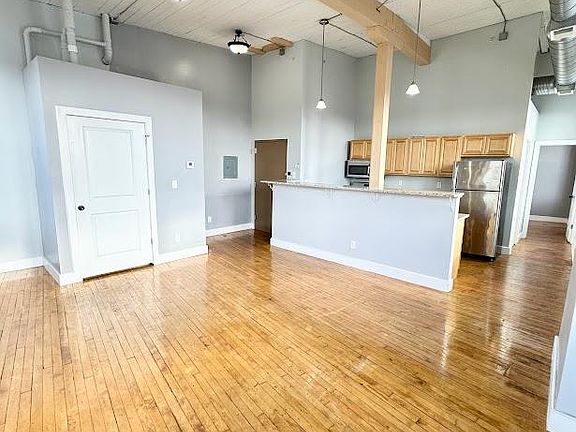 3rd image of 31 Ontario St #401