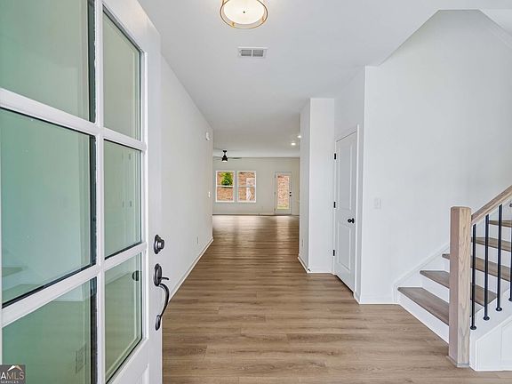 4th image of 709 Mistwood Way