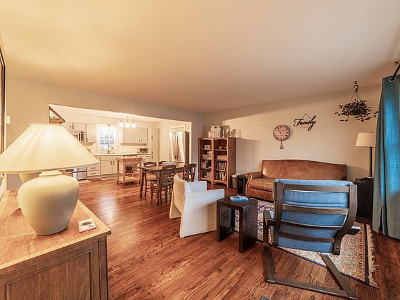 2nd image of 3559 W 77th Pl