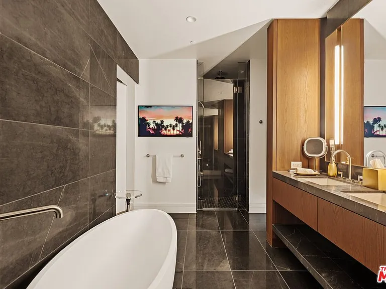 211 Elm Ct #13E — Photo 14