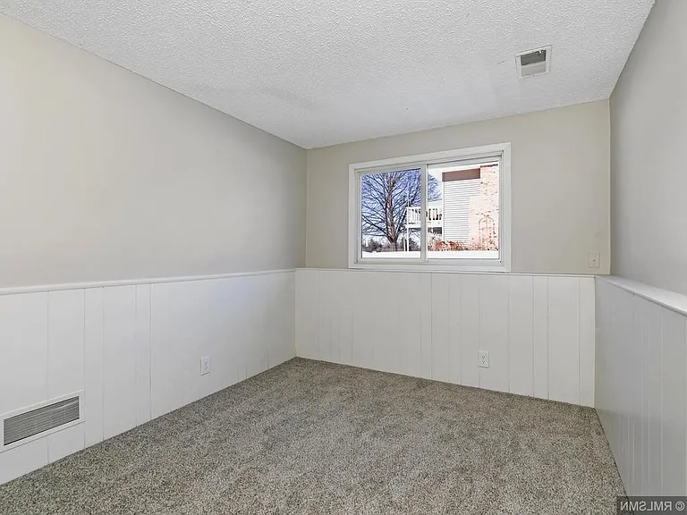 10213 Quebec Ave S — Photo 22