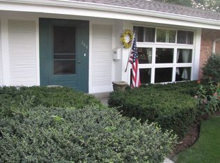 644 Spring Rd, Glenview, IL 60025