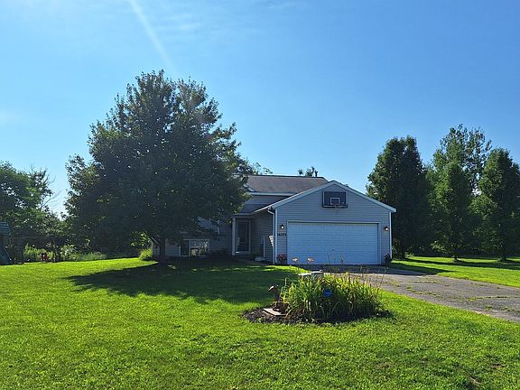 4th image of 16575 Doe Dr NE