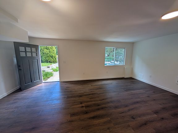 4th image of 1829 E End #2