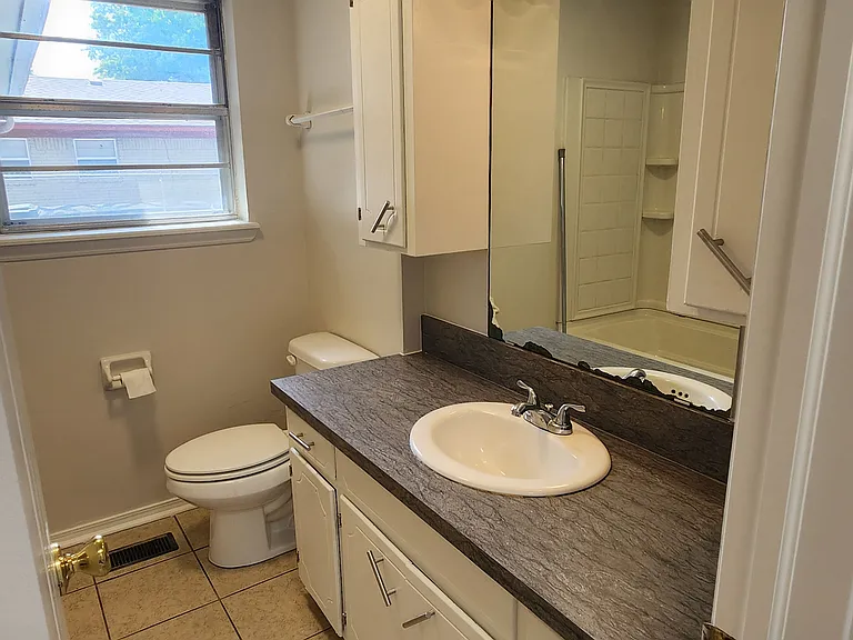 1117 Williams Ct — Photo 11