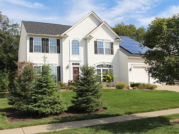 3rd image of 560 Greystone Dr