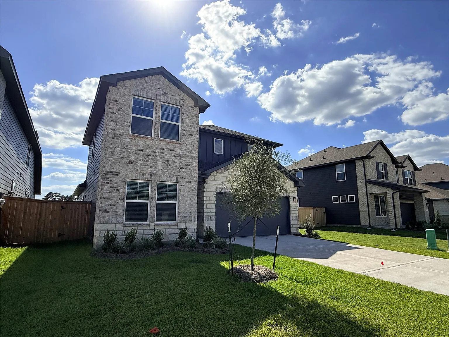4 bed, 3.0 bath, 2180 sqft, $2,300 — Photo 3