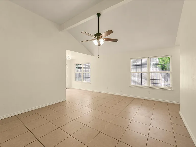 18147 Dinner Creek Dr — Photo 11