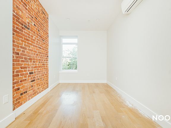 3rd image of 860 Hancock St #3L