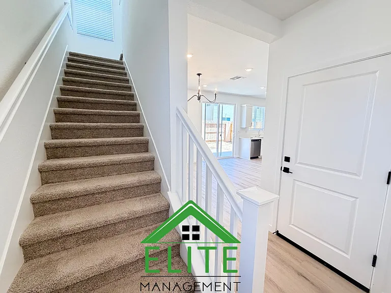 856 Pecan Tree Ln — Photo 14