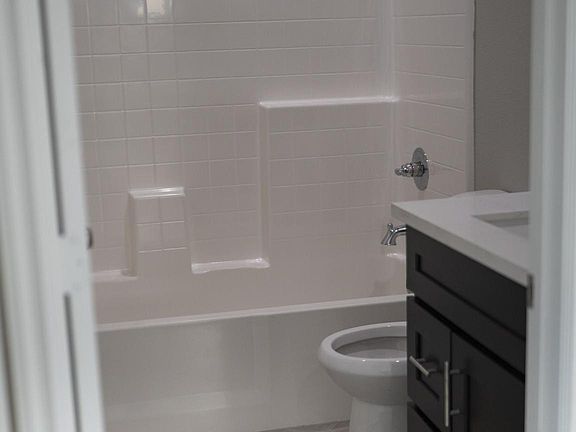 3rd image of 1217 N Sepulveda Ave