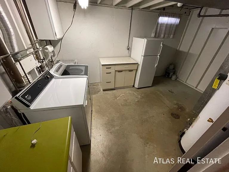 640 E Easter Ave — Photo 36