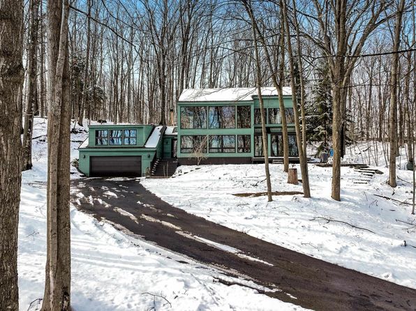 400 W Broadway, Suttons Bay, MI 49682