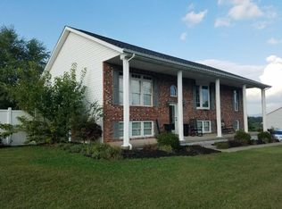 14 Geneva St, Smithfield, PA 15478