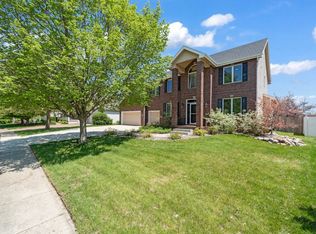 947 11th Ave SE, Altoona, IA 50009