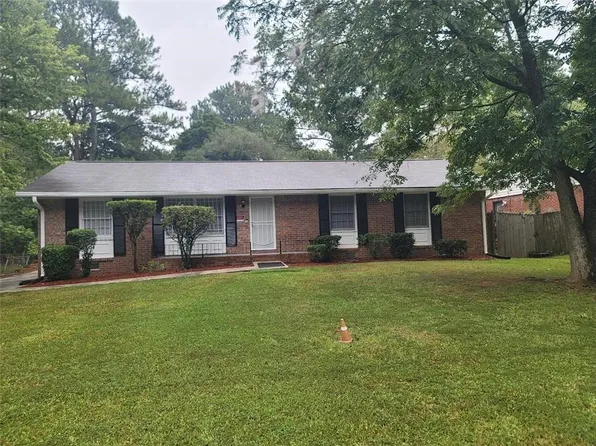 6084 Guilford Ln, Atlanta, GA 30349