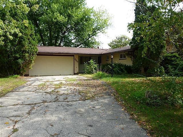 1st image of 340 Blairwood Dr