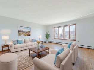 416 7th St, Fairview, NJ 07022
