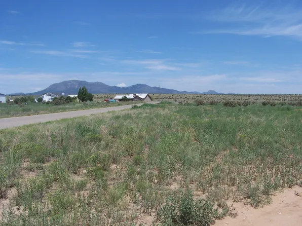 Hillcrest Rd, Edgewood, NM 87015