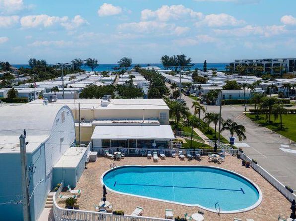 12 Hibiscus Drive #H, Briny Breezes, FL 33435