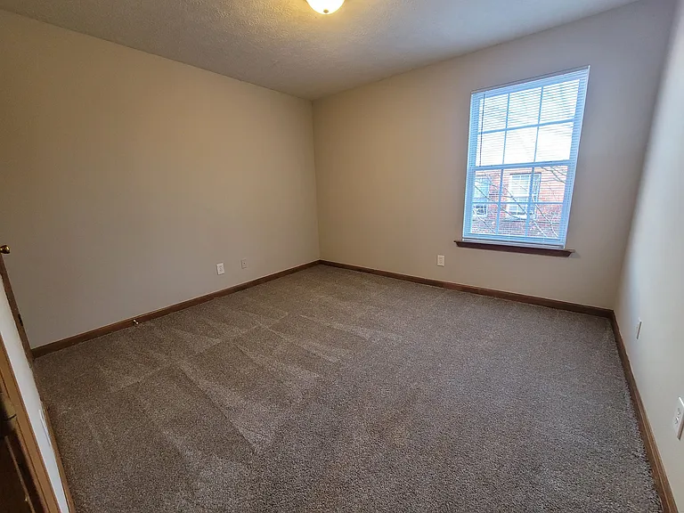 Classic Willow | 2nd Bedroom