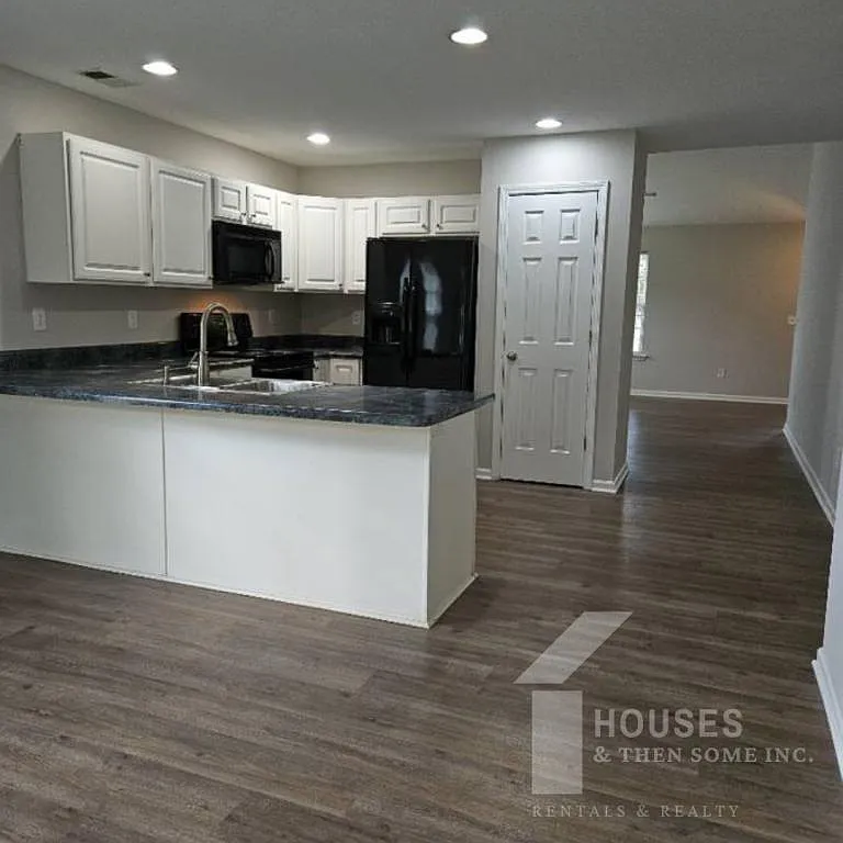 20 Laurelhurst Ct — Photo 3