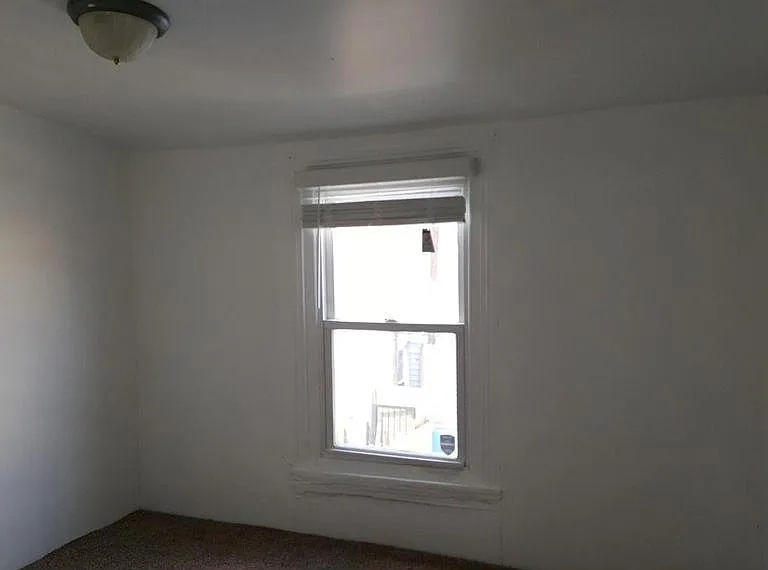 2542 Cedar St — Photo 11
