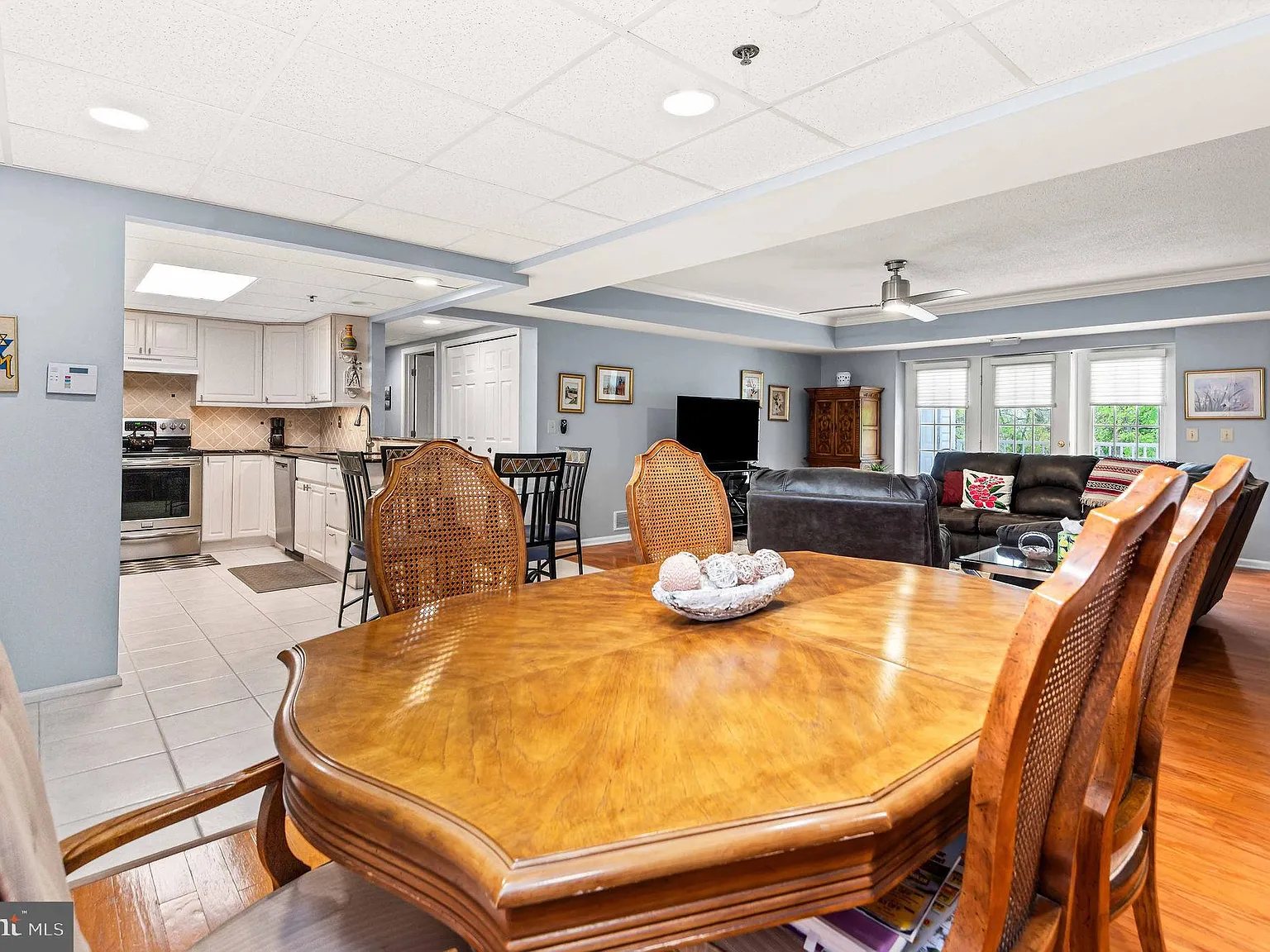 2 bed, 2.0 bath, 1602 sqft, $2,900 — Photo 3