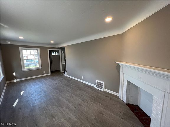 5th image of 26130 Mallard Ave