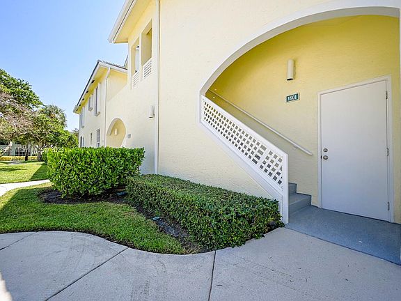 3rd image of 1601 Mizzenmast Way #1601