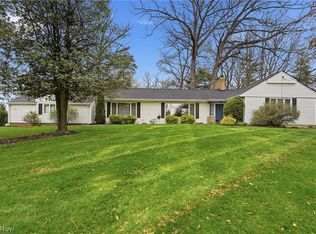 905 Mohawk Trl SW, Hartville, OH 44632