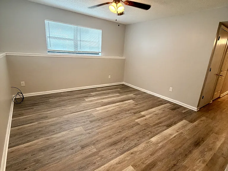 505 Sycamore St — Photo 2
