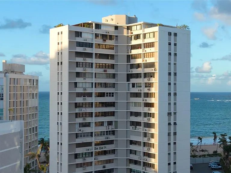1 Taft St #Penthouse C — Photo 23