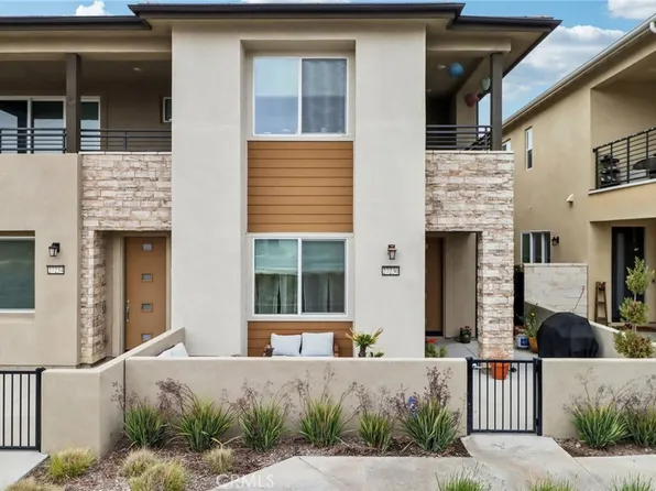 27230 Red Willow Ct, Valencia, CA 91381