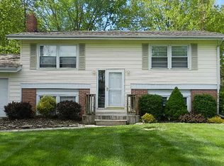 2875 Scenic Dr, Marion, OH 43302