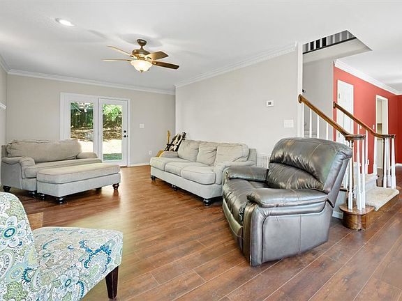 5th image of 114 Bracken Ct