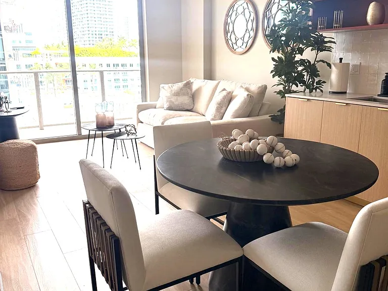 3100 NE 1st Ave #905 — Photo 3